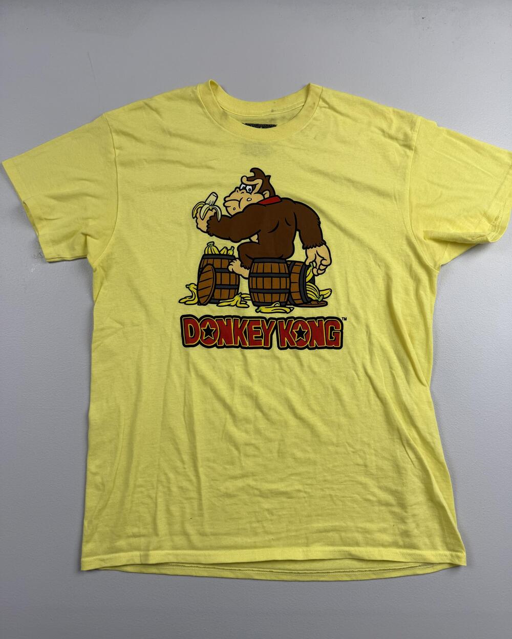 Donkey Kong Shirt Mens Large Yellow Banana Barrel Graphic Tee Tagless Nintendo